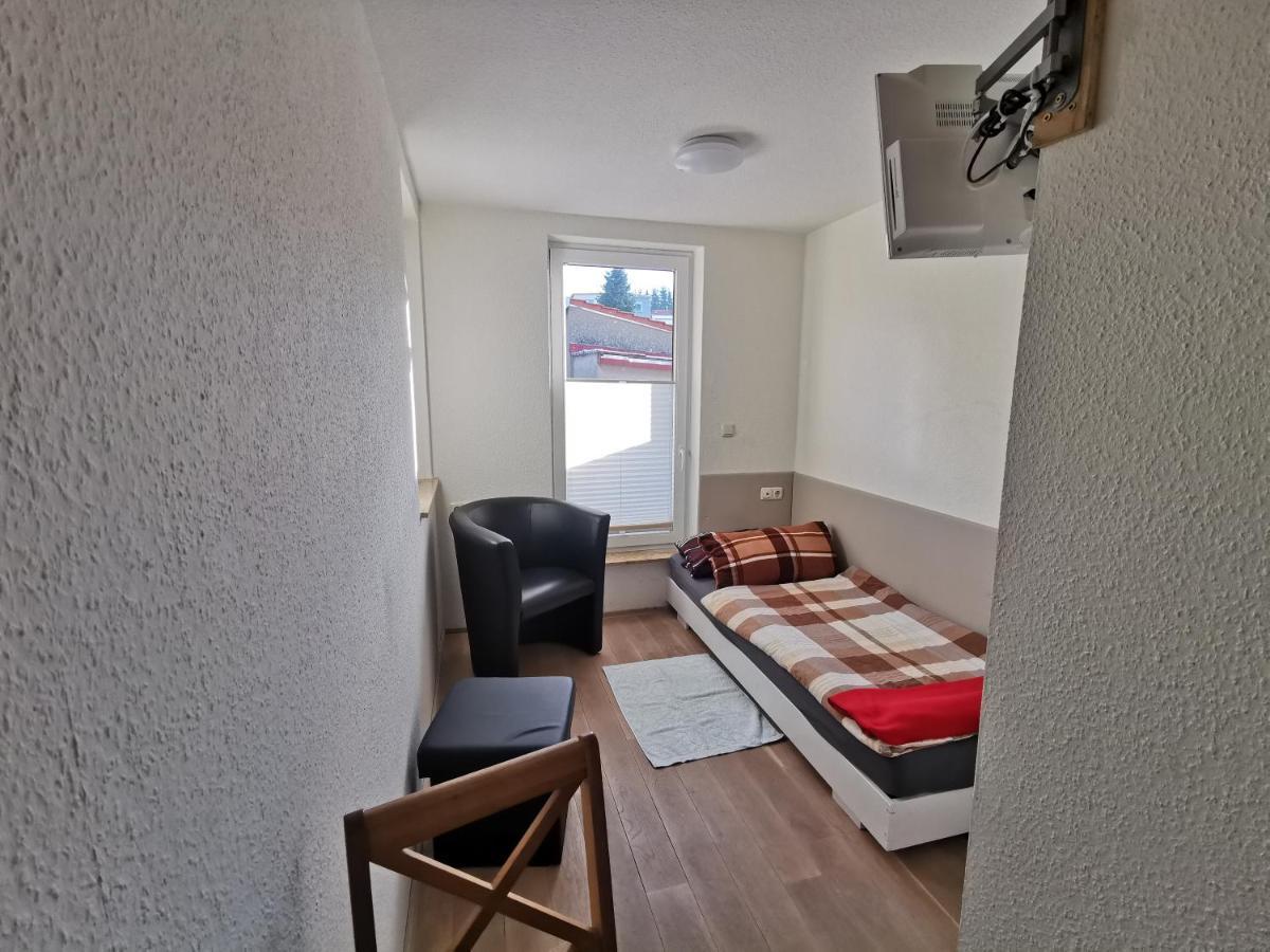 Ferienwohnung Und Pension Guertler Werdau Buitenkant foto